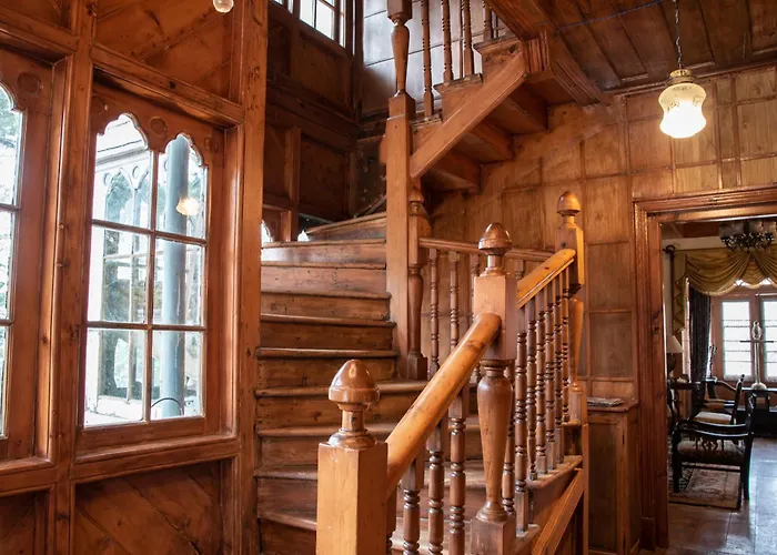 Shimla British Resort, Near Mall Road